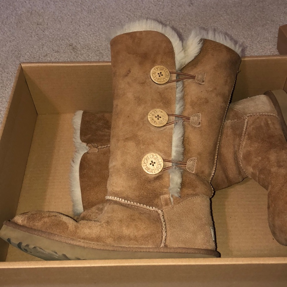 UGG Bailey button tall - Picture 3 of 3